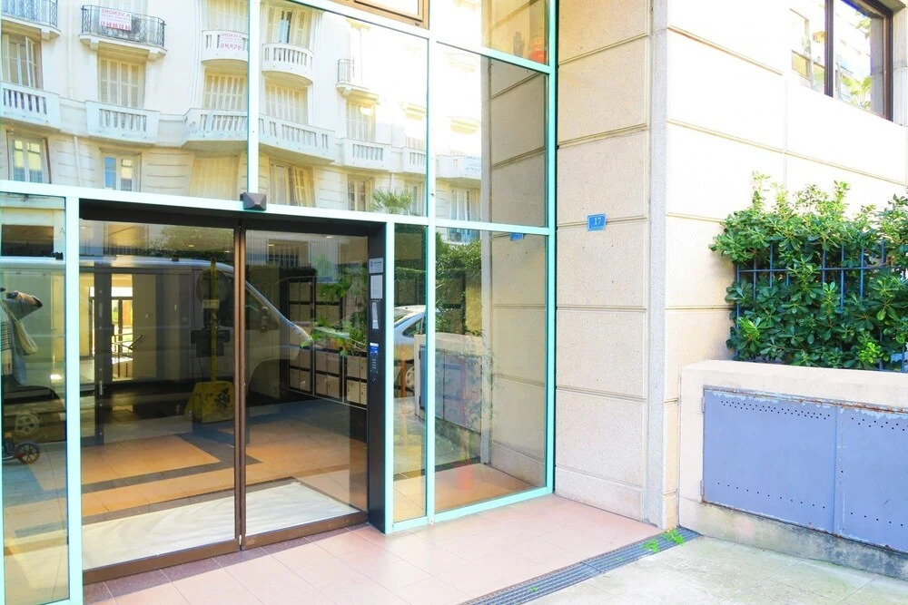 Nestor&Jeeves Fleurs Terrasse Central By sea Top floor
