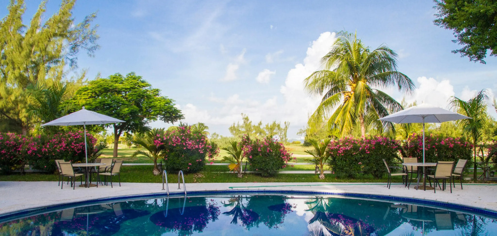 Las Gaviotas Hotel and Suites