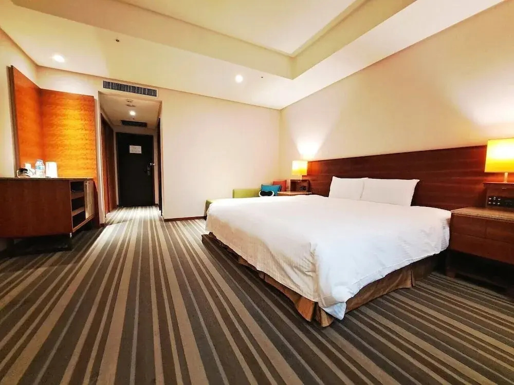 Via Hotel Breeze