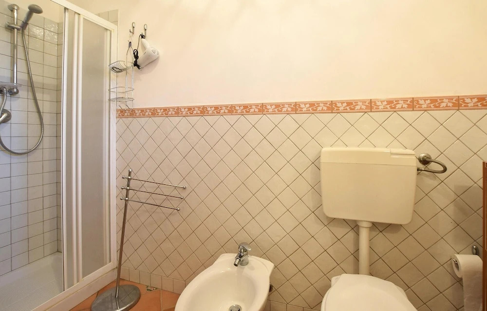 3 Bedroom Cozy Home In Castellammare Del G