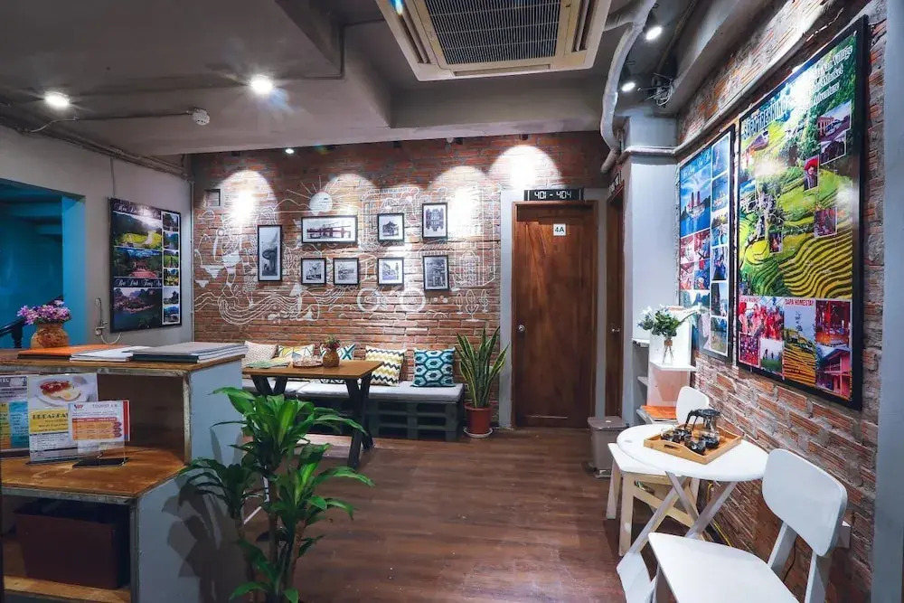 Soft Pillow Hostel - Adults Only