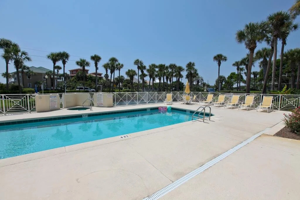 Bright Santa Rosa Beach Villa with community pools & hot tub - Next to Gulf
