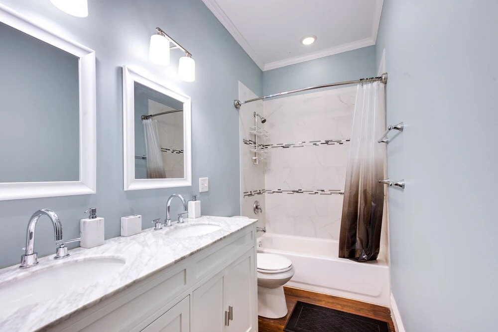 Saint Louis Home w/ Deck: 4 Mi to Downtown!
