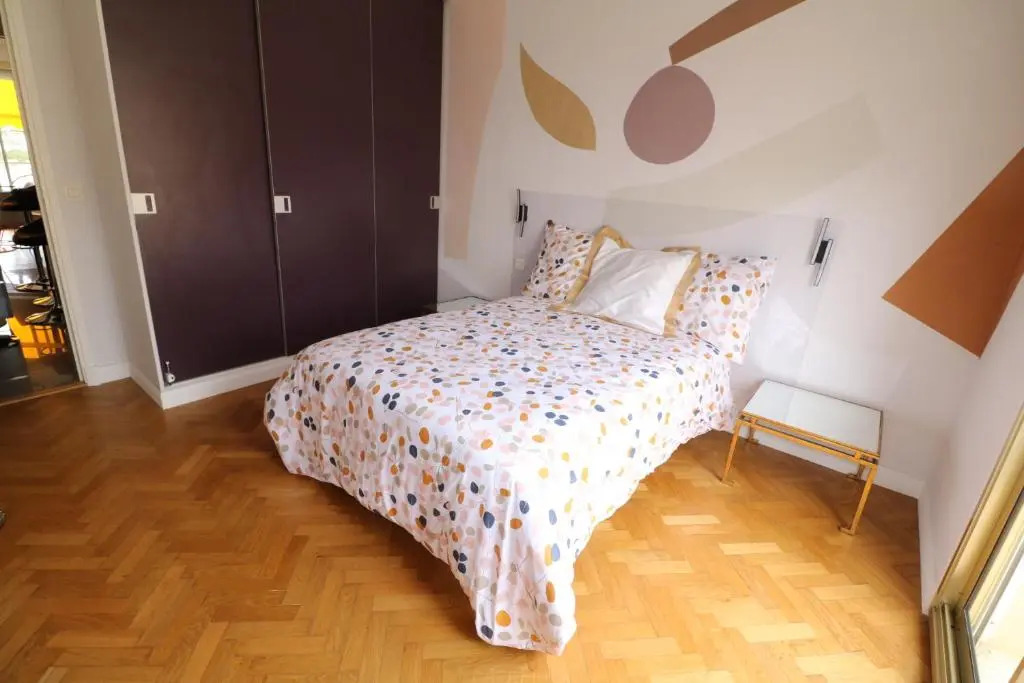 Beautiful 3 bedroom. Direct sea view. 401