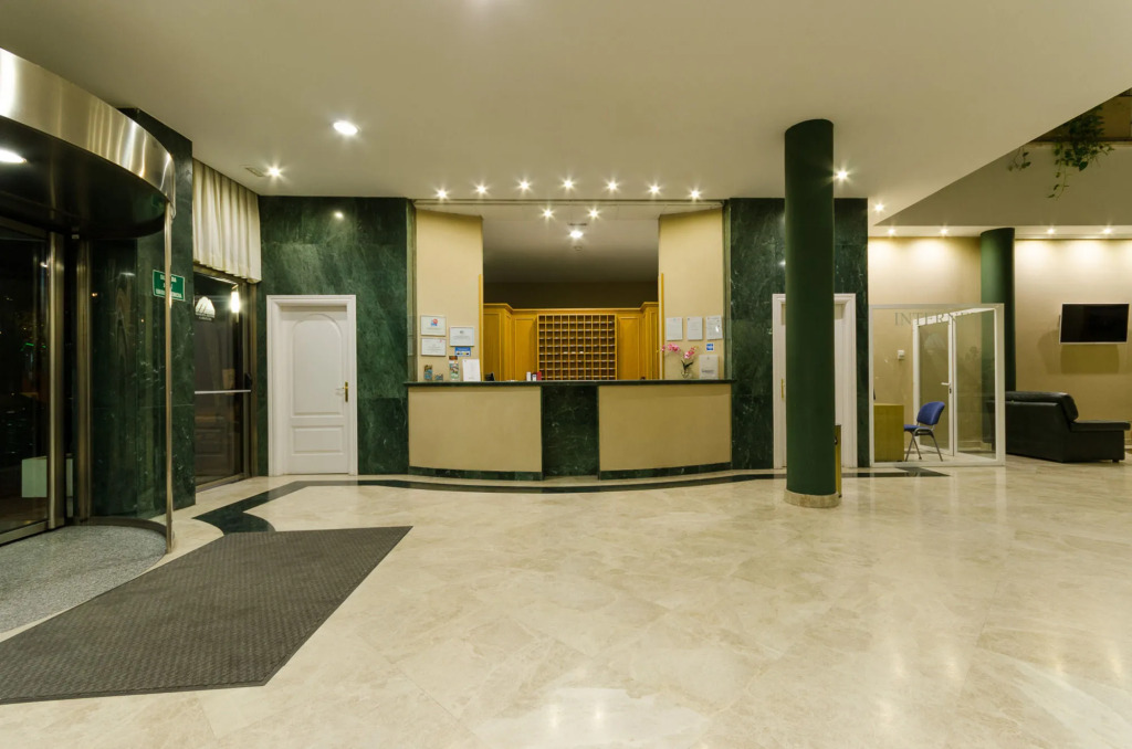 Hotel  Madrid Parla