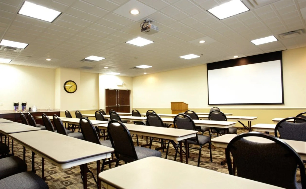 Holiday Inn Express & Suites Deer Park by IHG