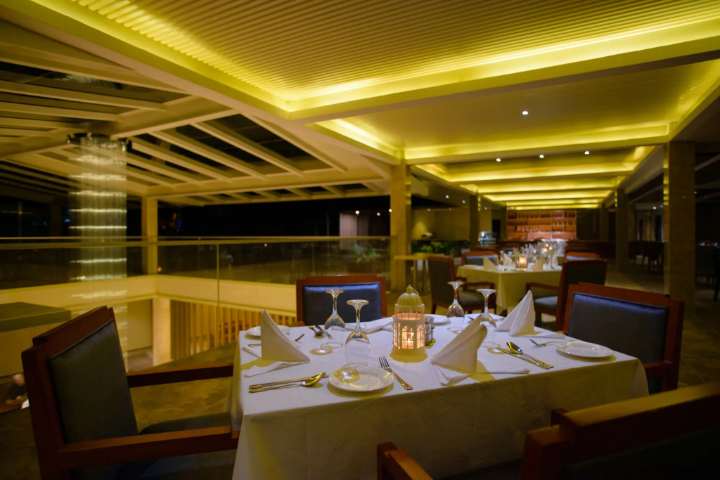 Swiss Lenana Mount Hotel