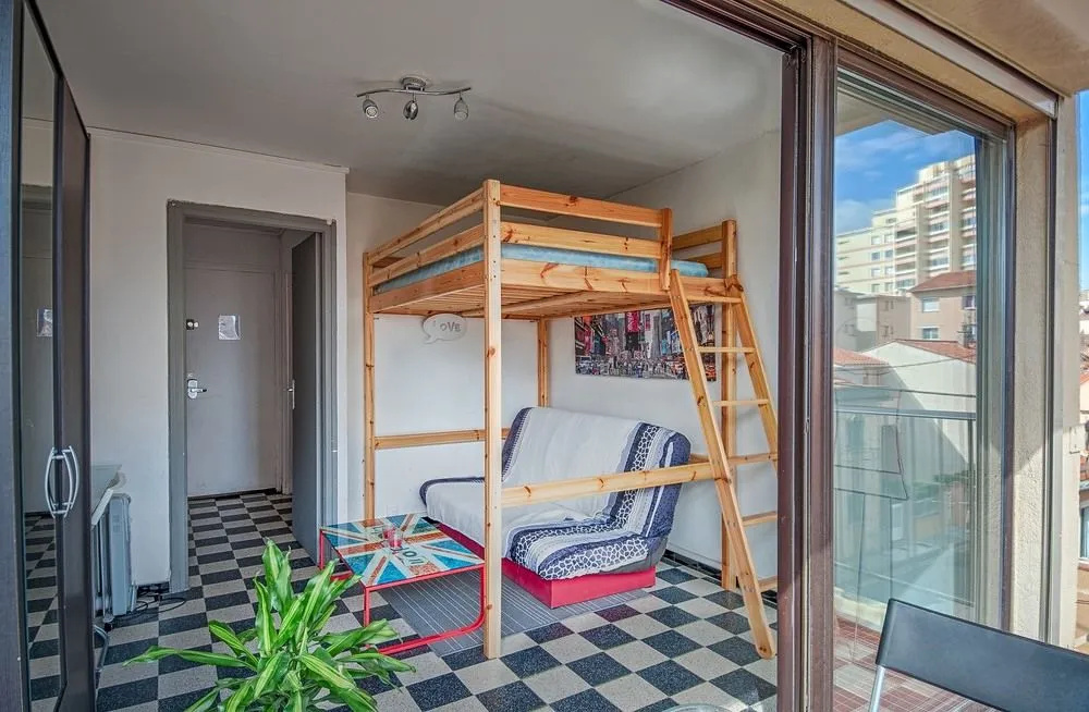 Studio moderne à la plage