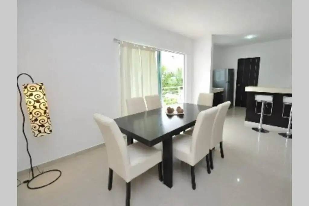 Poolside tranquil apartment in Playa del Carmen
