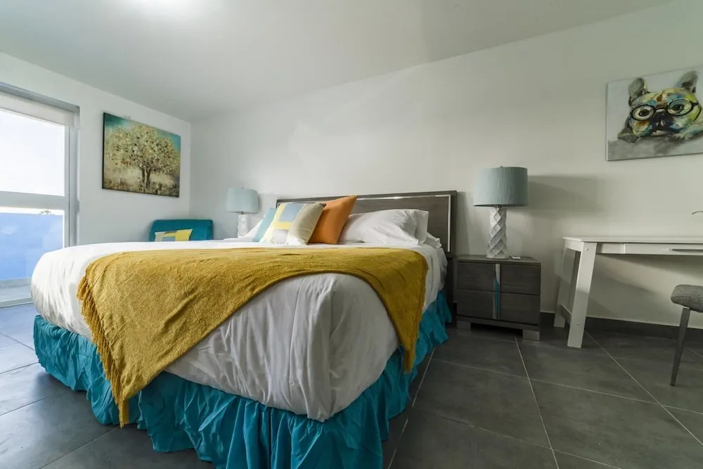 Turibana Plaza Suite 7