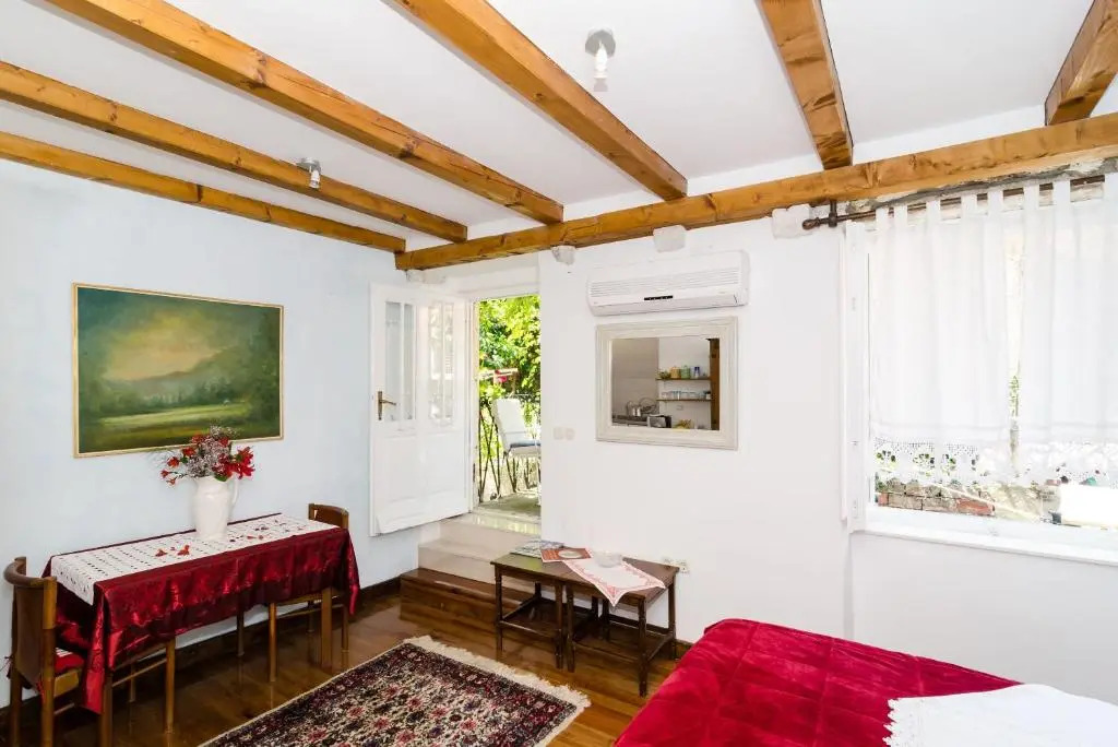 Apartment Taura