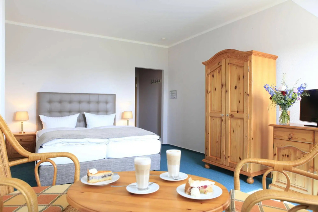 Reetdachhotel - Residenz am Ostufer
