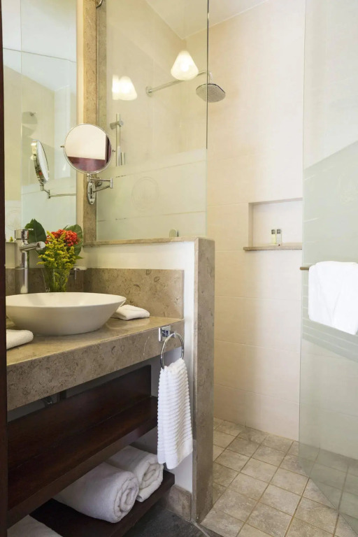 Los Abolengos, Grand Class Casona Hotel