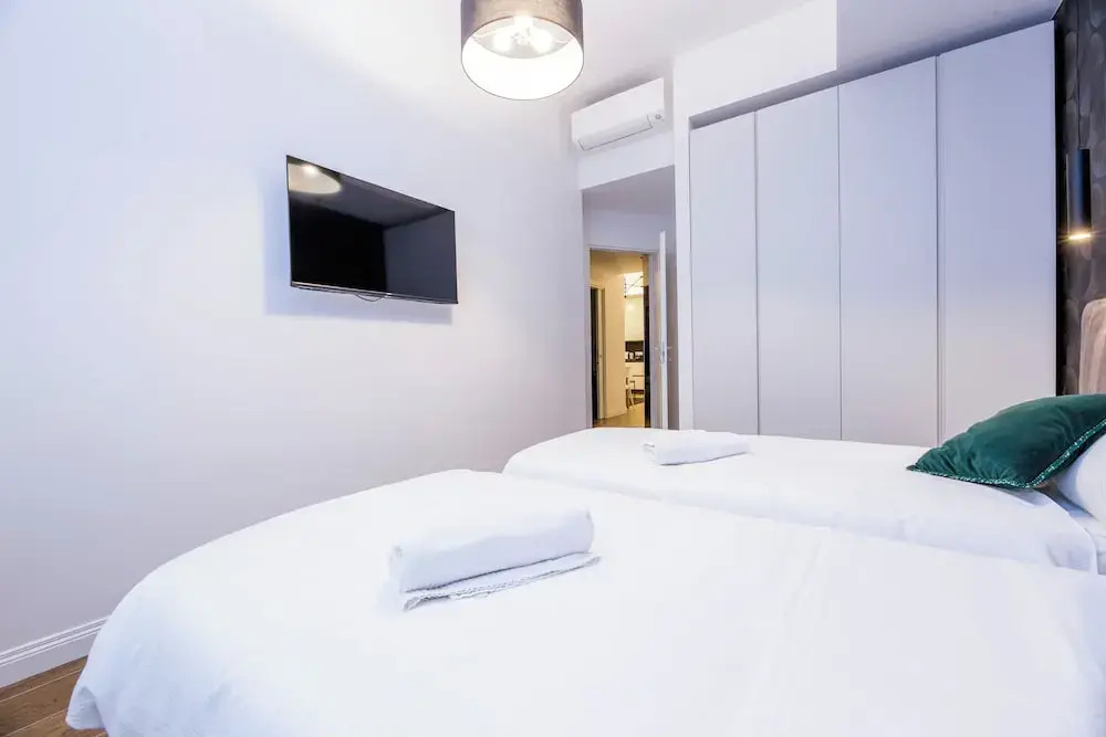 JOIVY Chic apartments in Piazza Dante, Genoa