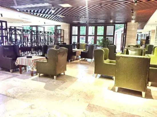 Four Seasons Scenic Hotel (Mianyang High-Speed Railway Station)