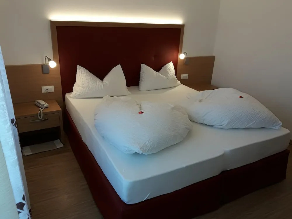 Hotel Lux