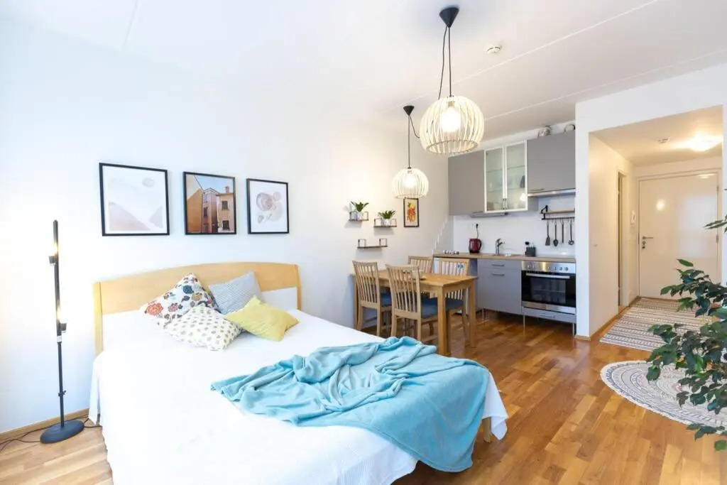 Lovely studio 5 min walk from Old Town and seaside