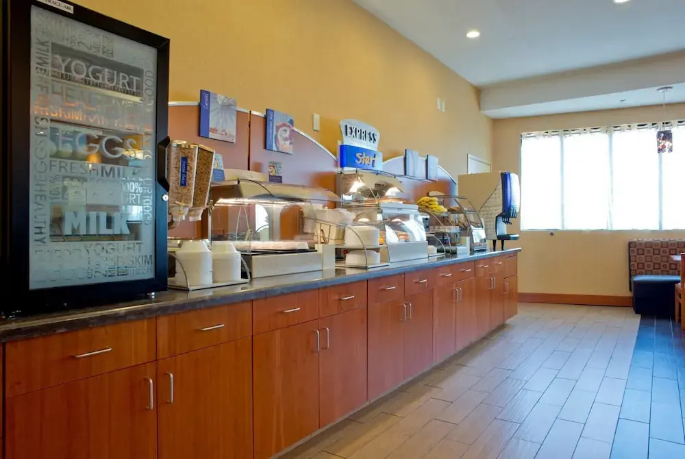 Holiday Inn Express Prattville South