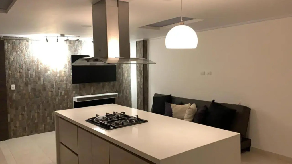 Penthouse - Vista Hermosa Apartments