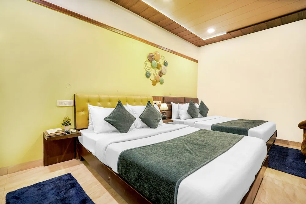 Hotel Seven - Centre of City Chandigarh