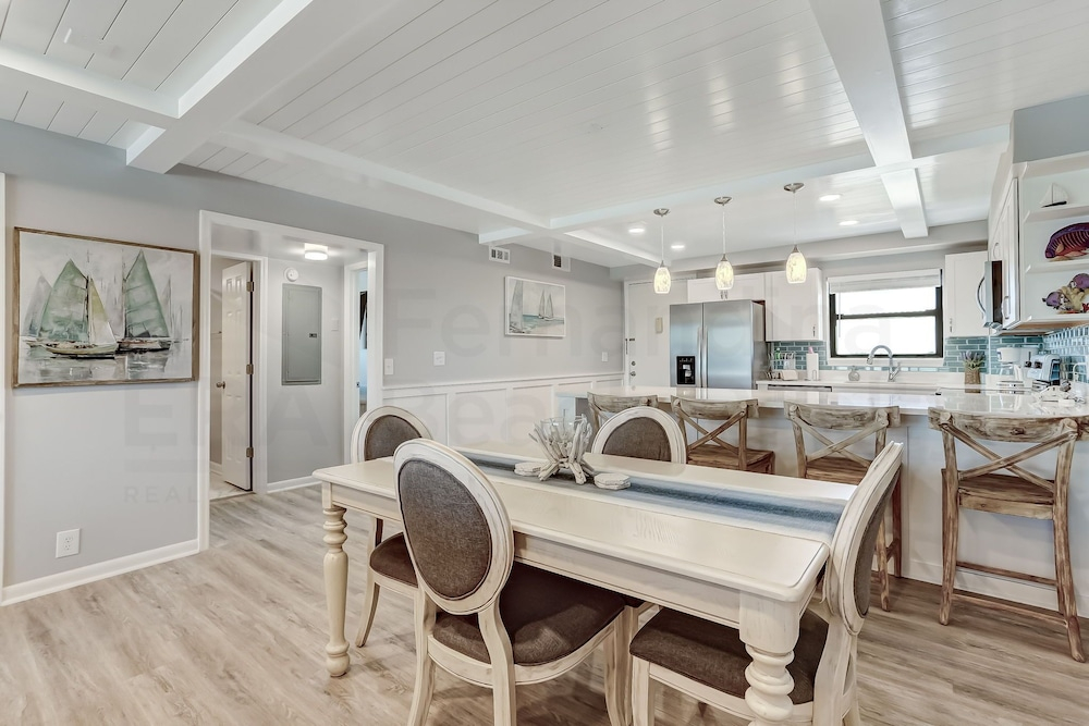 782 Amelia by the Sea