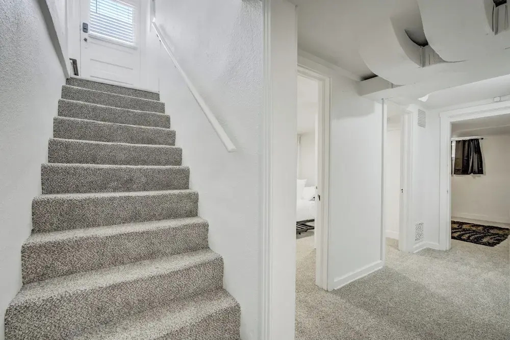 1318 E Pikes Peak