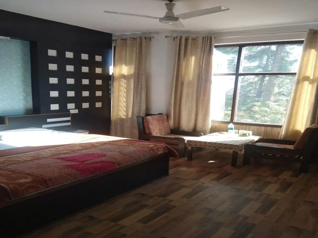 Hotel Pine Grove