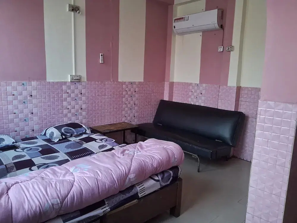 Hotel Shah Paradise