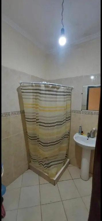 Appartement équipé et bien situé!