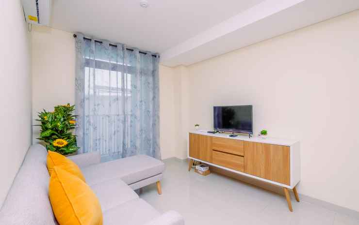 Homey and Fully Furnished 1BR Apartment at Pejaten Park Residence By Travelio