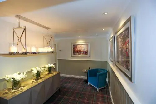 Duck Bay Hotel