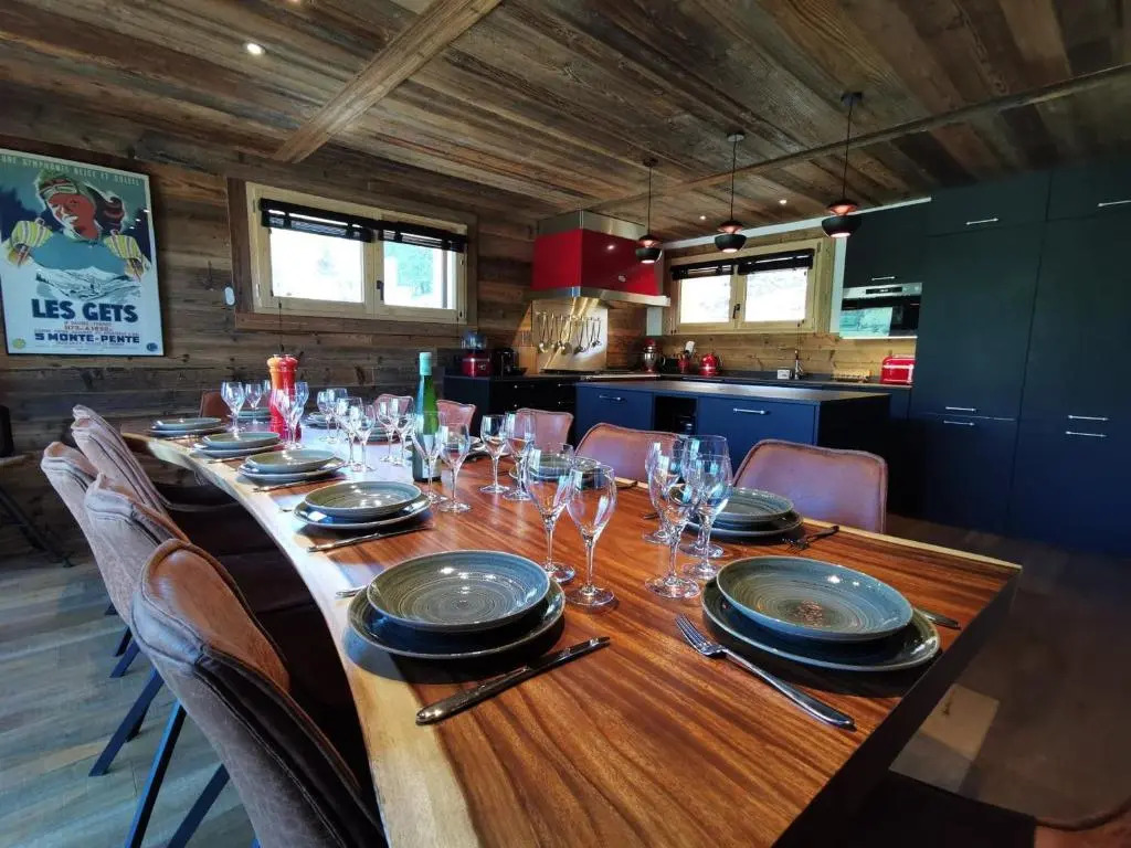 Chalet de luxe aux Gets avec jacuzzi et animaux admis, proche pistes - FR-1-598-89