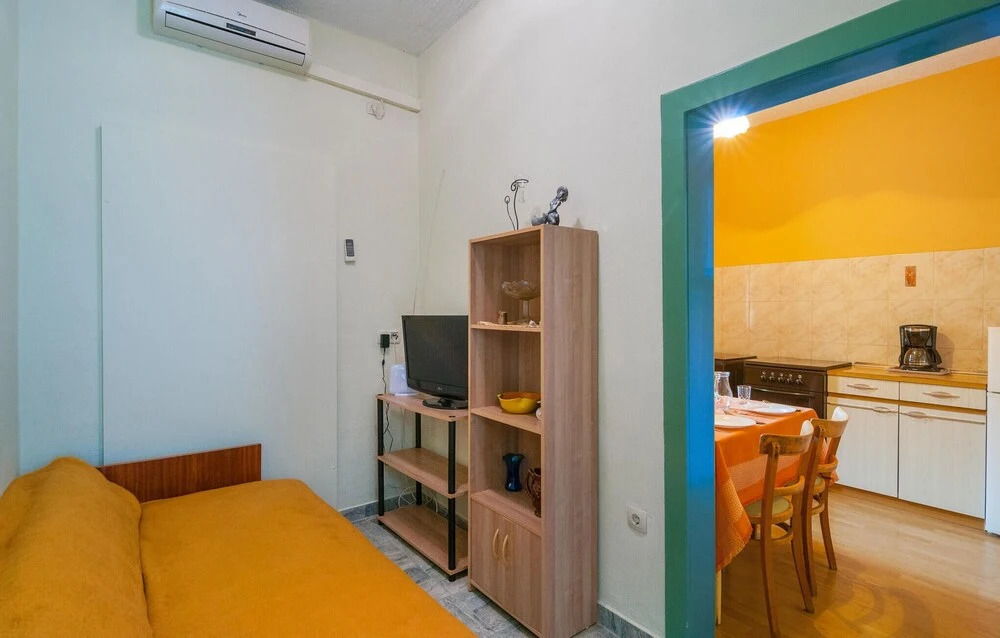 Amazing Home in Lokva Rogoznica With Wifi and 2 Bedrooms