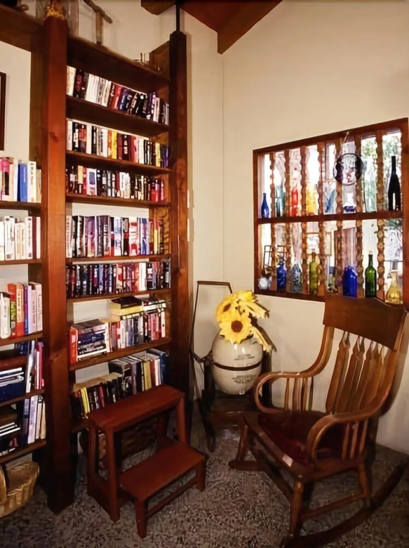 Sam Hughes Inn Bed & Breakfast