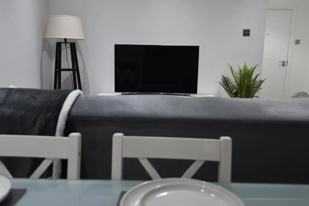 Cozy! 2-bedroom Exclusive Apartment near Bristol City Centre Easton Speedwell sleeps upto 6
