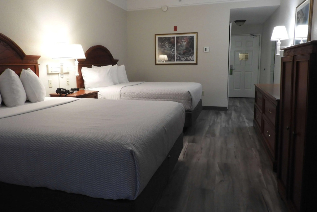 Stay Well Inn & Suites