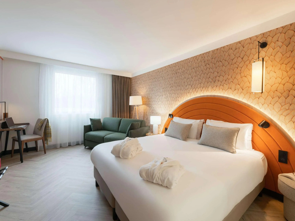 Mercure Chartres Est