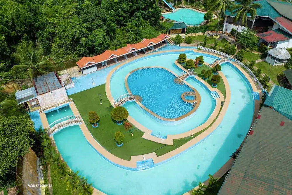 Hidden Valley Mountain and Wavepool Resort