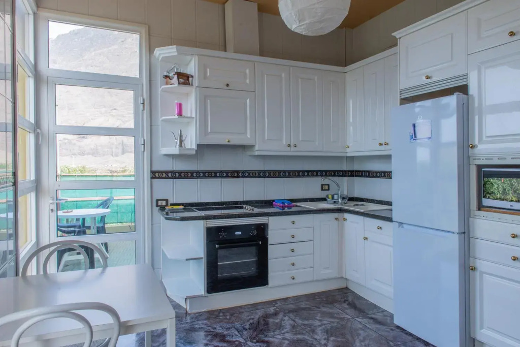 APARTMENTS ON AN ORGANIC FARM BY THE COAST, Frontera