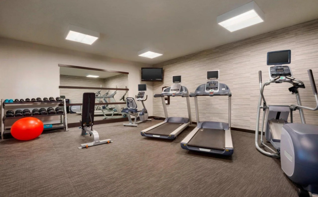 Courtyard by Marriott Akron Fairlawn