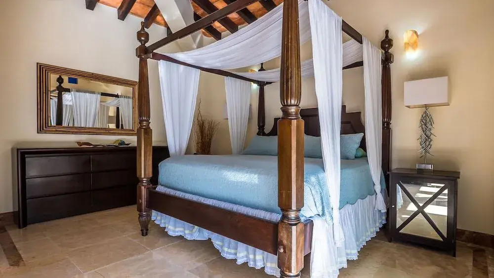 Elegant Suite With Beach View