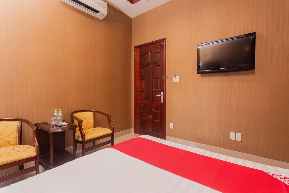 OYO 956 Hung Thinh Koreana Hotel