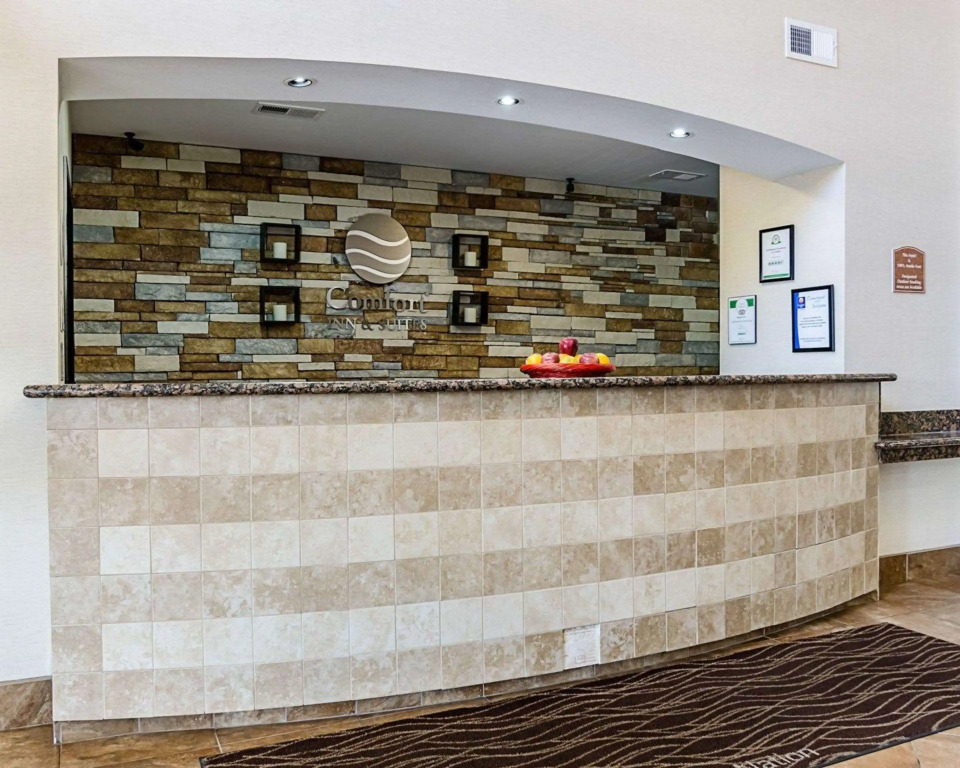 Comfort Inn & Suites Lawrence - University Area