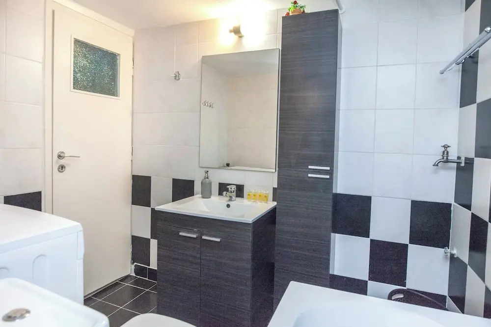 Stylish 1 Bd Apt w Balcony in Petralona