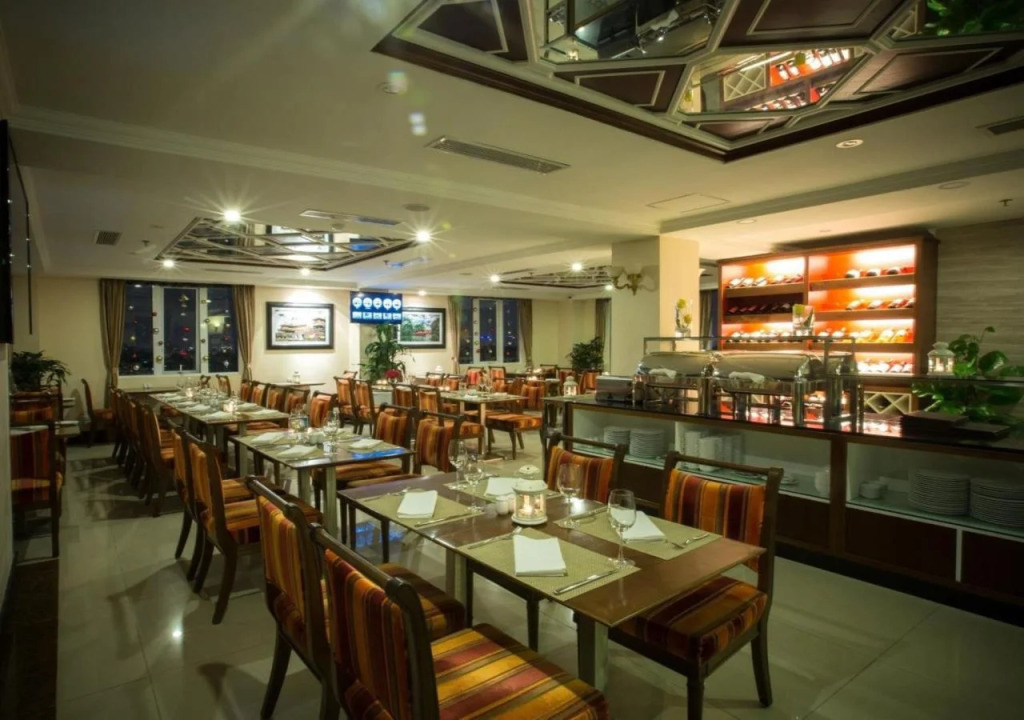 Chalcedony Grand Hotel