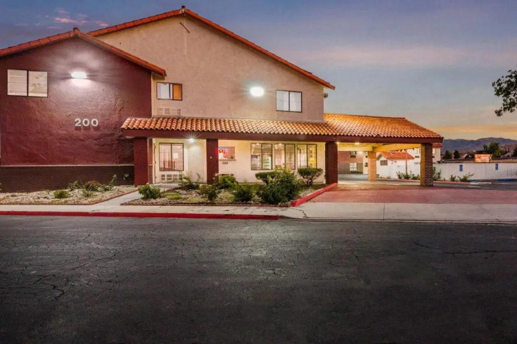 Super 8 Palmdale