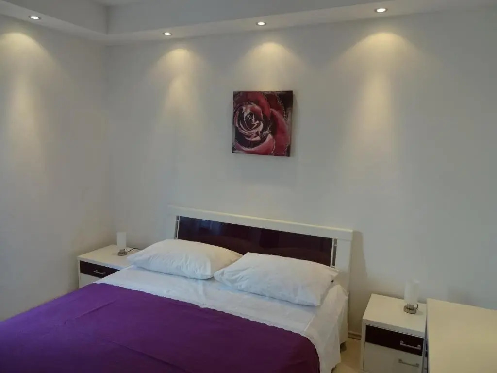 Apartments Mara