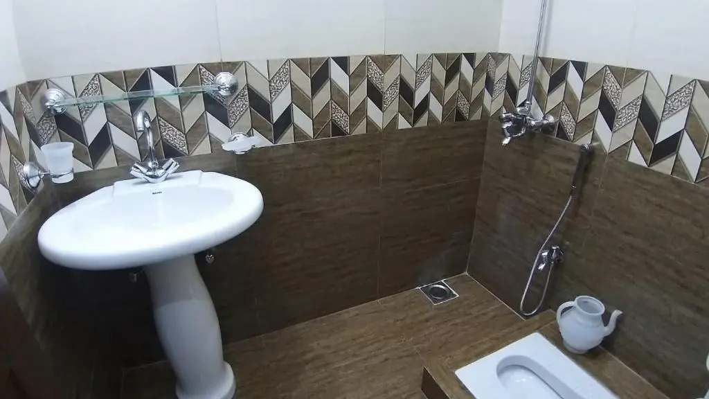 Family Rooms in Johar Town