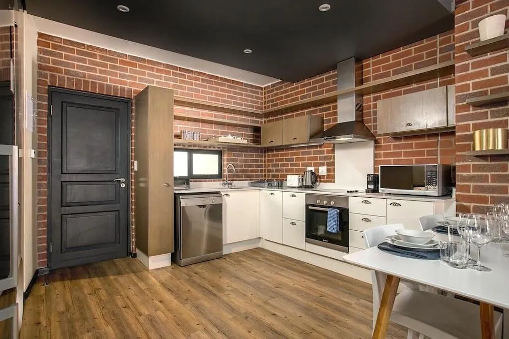 Easy Stay - The Tyrwhitt Rosebank