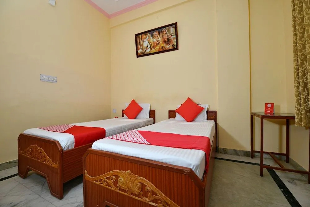 OYO 18830 Hotel Rampur Haveli
